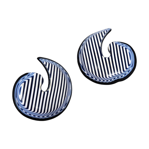 Vintage Blue & White Striped Swirl Shape Earrings Clip-On - Picture 1 of 8